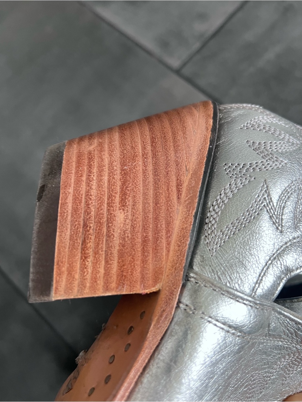 Ariat Dixon X Toe Western Metallic Silver Ankle Boot - Picture 5 of 14